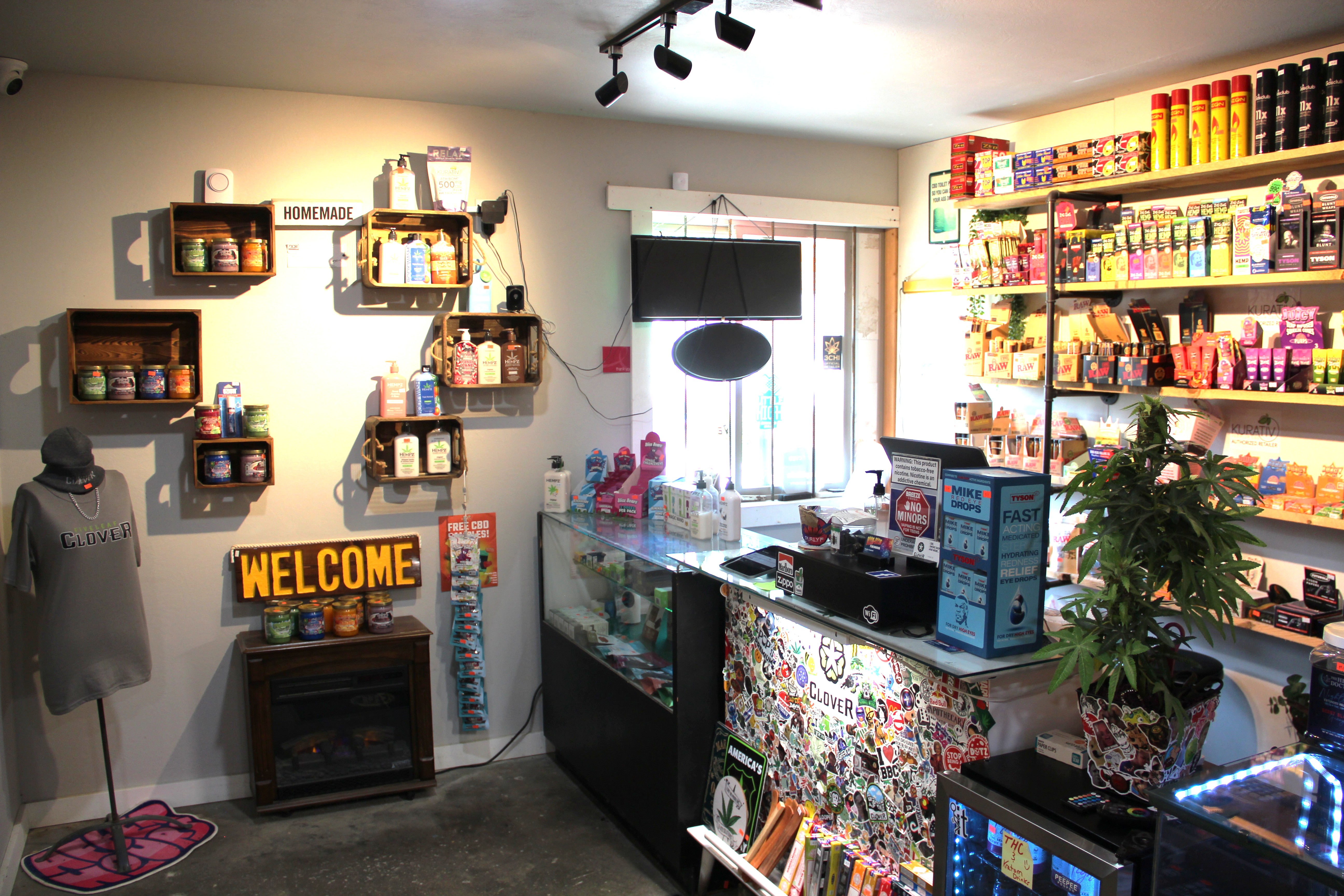 FIVE LEAF CLOVER SMOKE SHOP — Colome, SD real estate photo thumbnail 3
