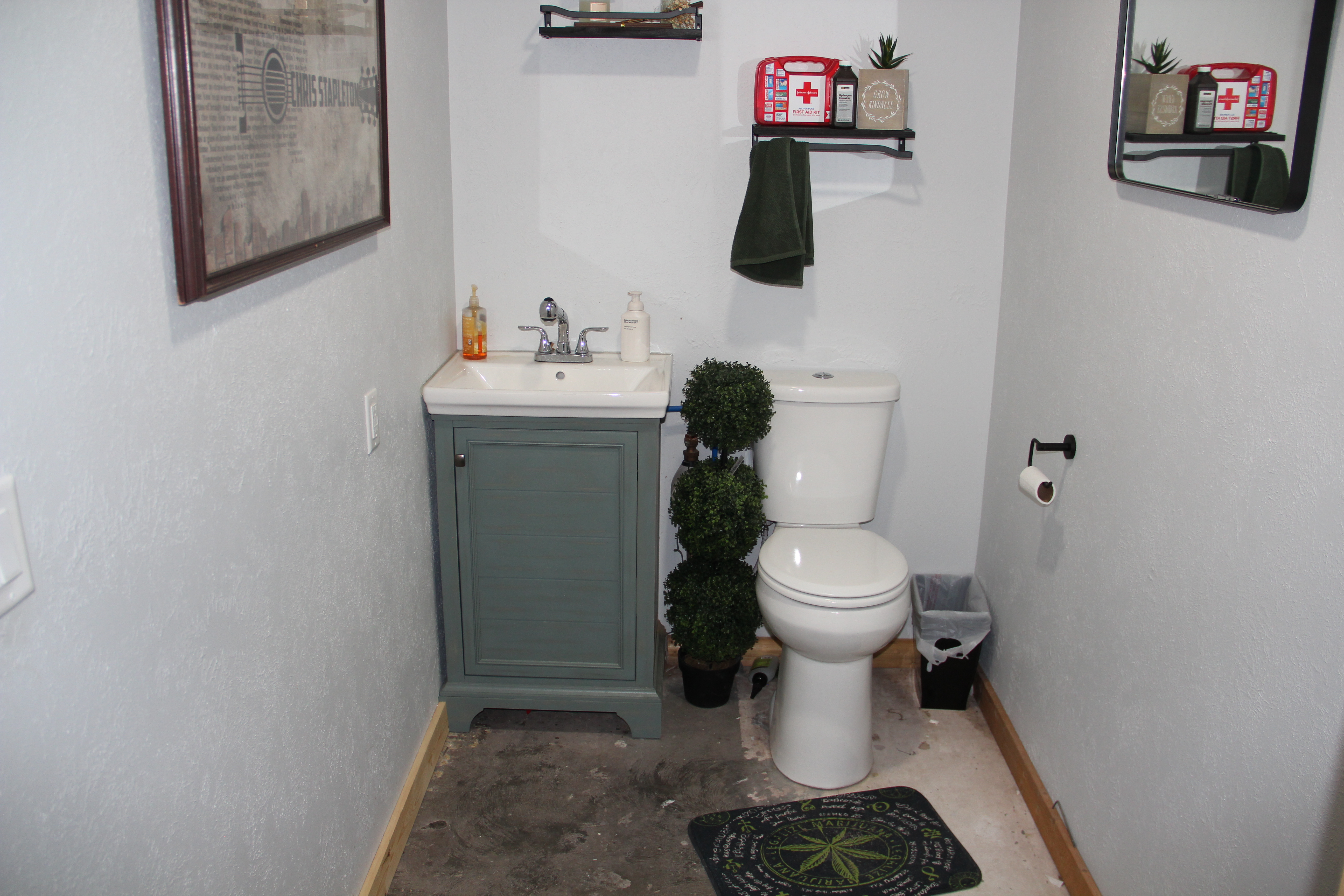 FIVE LEAF CLOVER SMOKE SHOP — Colome, SD real estate photo thumbnail 17
