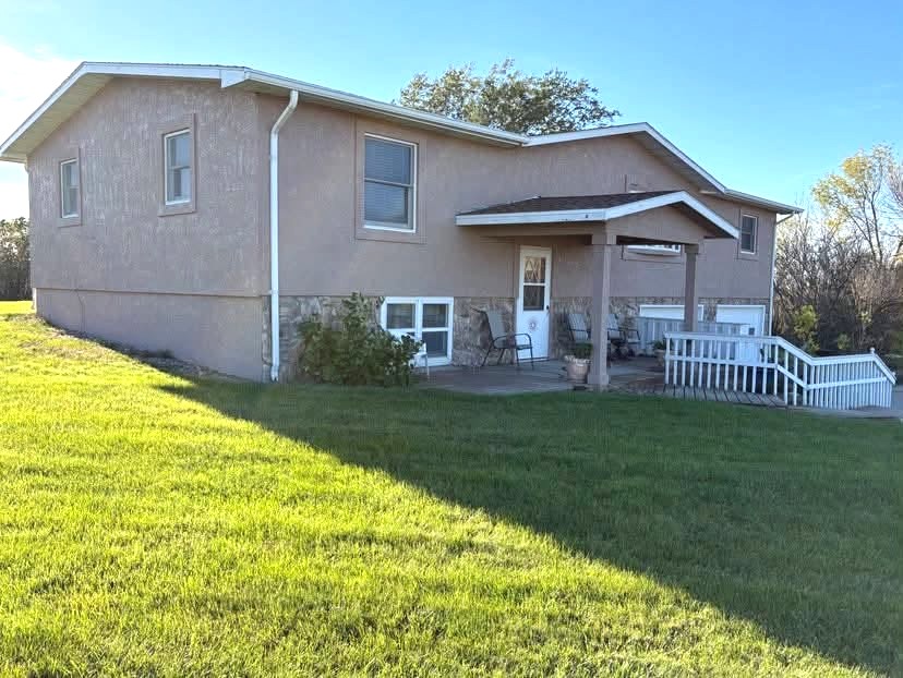 Split Level Home on 20 Acres with Machine Shed — Winner, SD real estate photo thumbnail 2