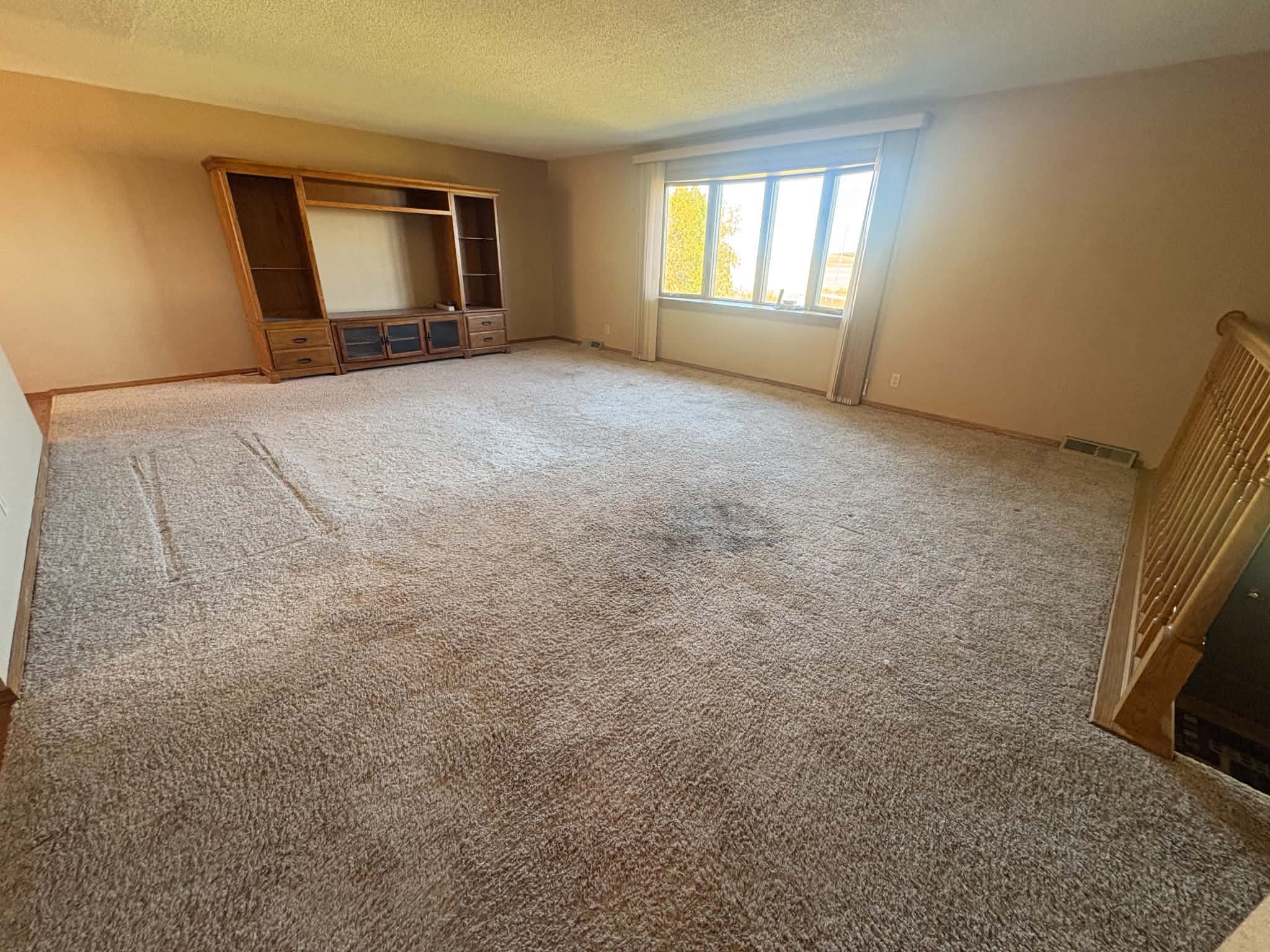 Split Level Home on 20 Acres with Machine Shed — Winner, SD real estate photo thumbnail 8