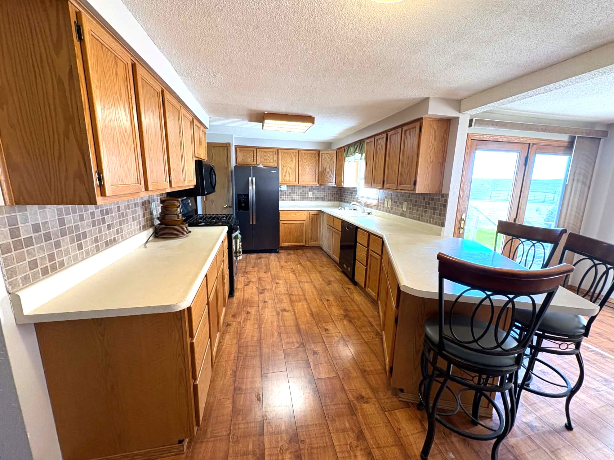 Split Level Home on 20 Acres with Machine Shed — Winner, SD real estate photo thumbnail 9