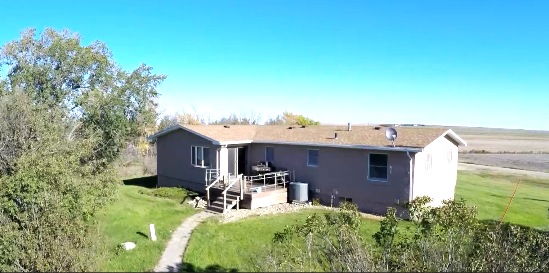 Split Level Home on 20 Acres with Machine Shed — Winner, SD real estate photo thumbnail 33