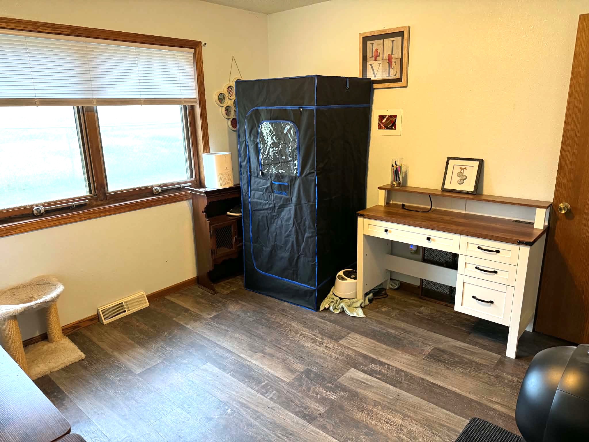 Townhome in a Quiet Cul-de-Sac 🌳 — Winner, SD real estate photo thumbnail 16